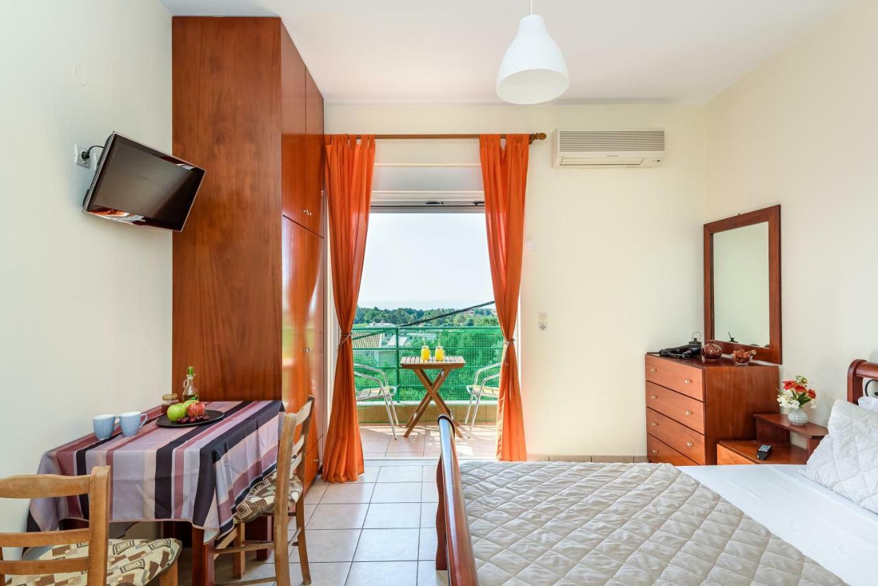 Golden Beach Hill Apartments Kato Daratso Extérieur photo