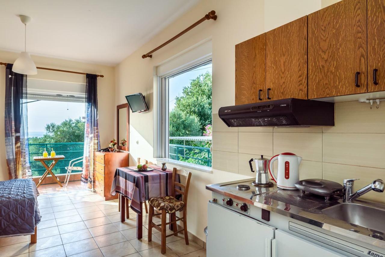 Golden Beach Hill Apartments Kato Daratso Extérieur photo