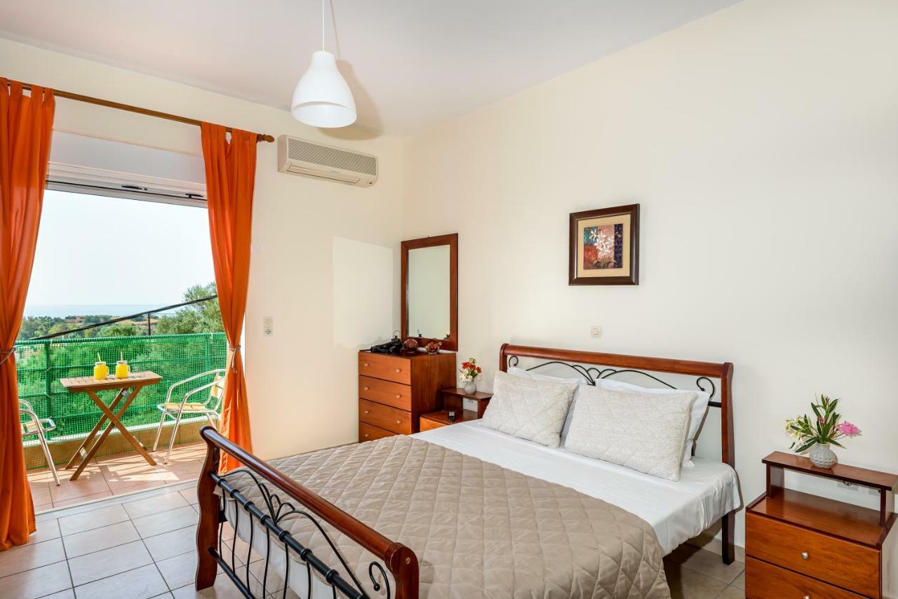 Golden Beach Hill Apartments Kato Daratso Extérieur photo